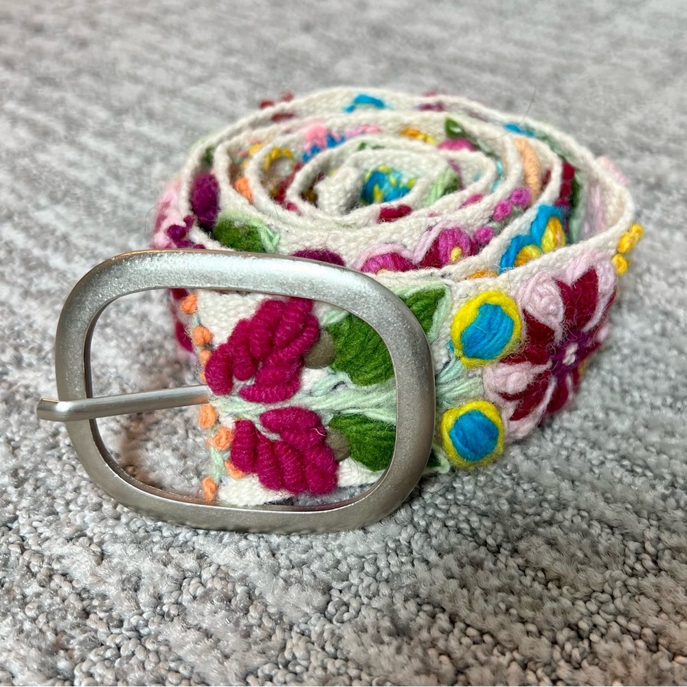 Embroidered Peruvian Belt White
